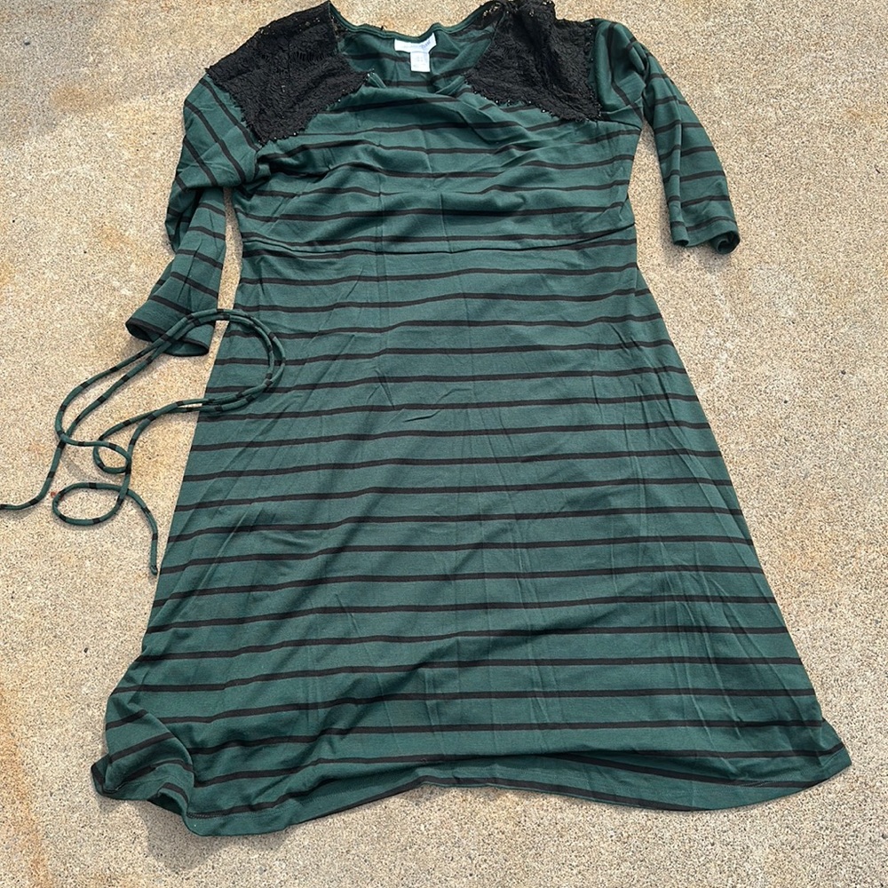 Maternity dress size large with Tie belt